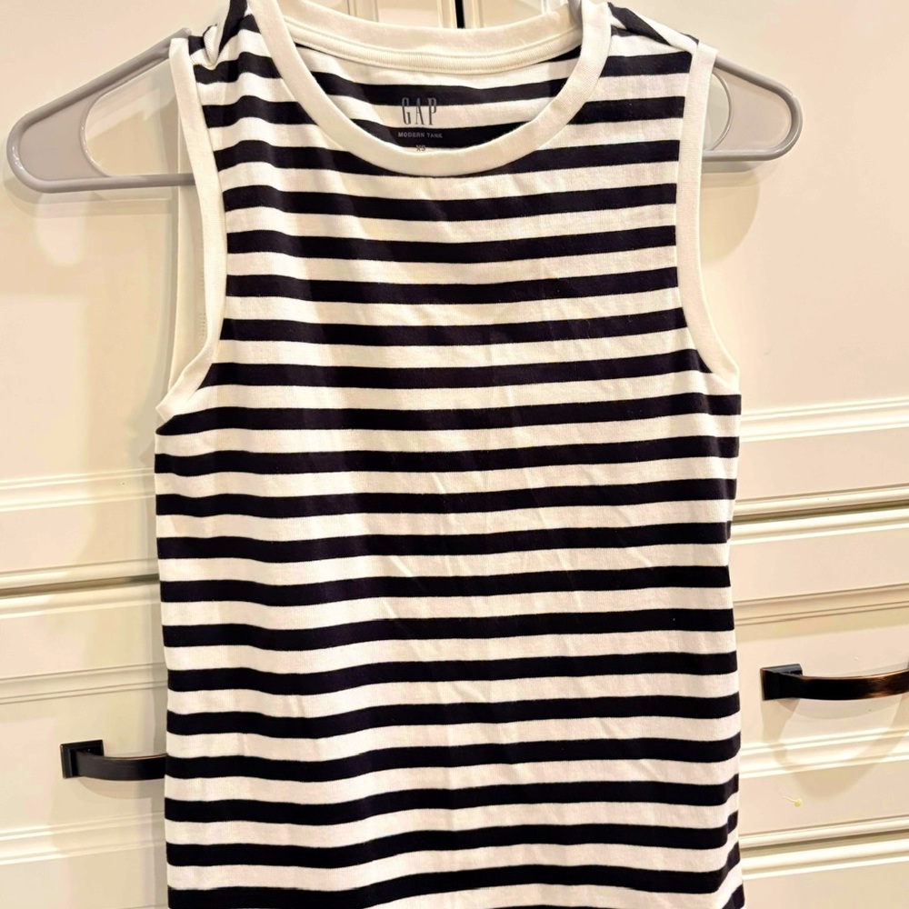 GAP Monochrome Striped Tank Top